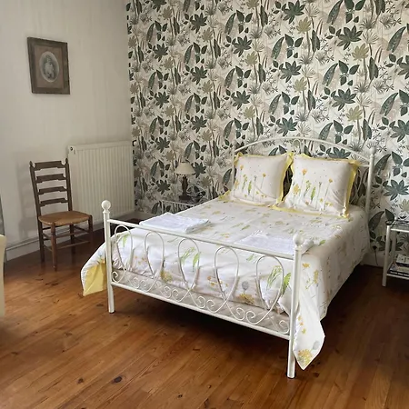 فندق مبيت وإفطار D'hotes Ferme Mahyas 3*