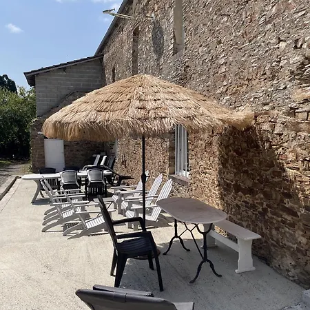 Bed & Breakfast D'hotes Ferme Mahyas Saint-Jean-de-Savigny